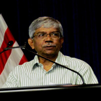 econ prof. subash ray profile